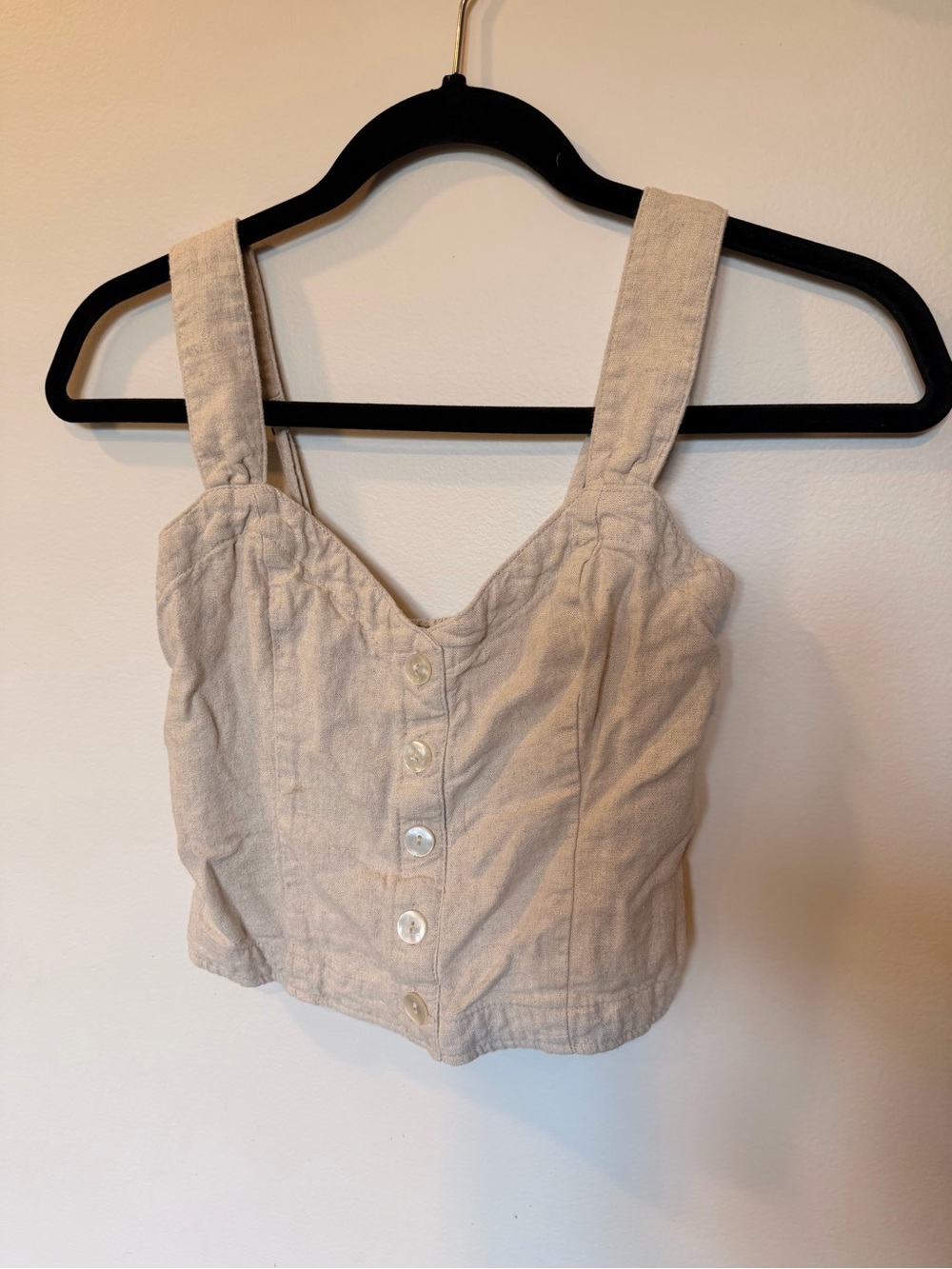 Brand New Abercrombie & Firch Sleeveless Button-Front Cream Crop Top Oatmeal
